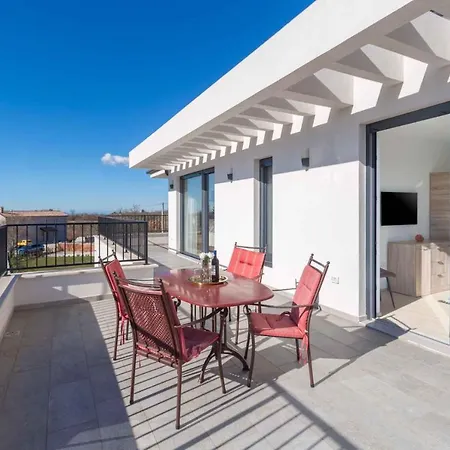 Holiday Home In Visnjan - Istrien 42552 Feriehus *