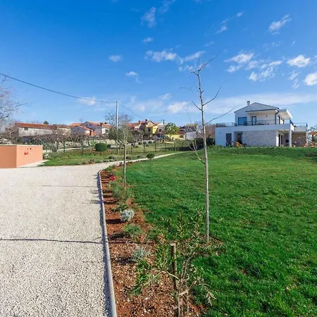 Holiday Home In Visnjan - Istrien 42552 Rapavel